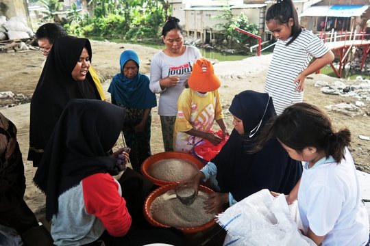 Reisverteilung in Jakarta während der Corona-Pandemie © Urban Poor Consortium