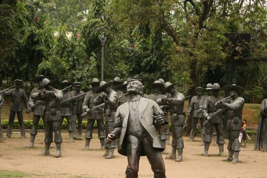 Im Rizal Park in Manila steht ein Denkmal für José Rizal, der hier durch ein spanisches Erschießungskommando hingerichtet wurde, Philippinen.
