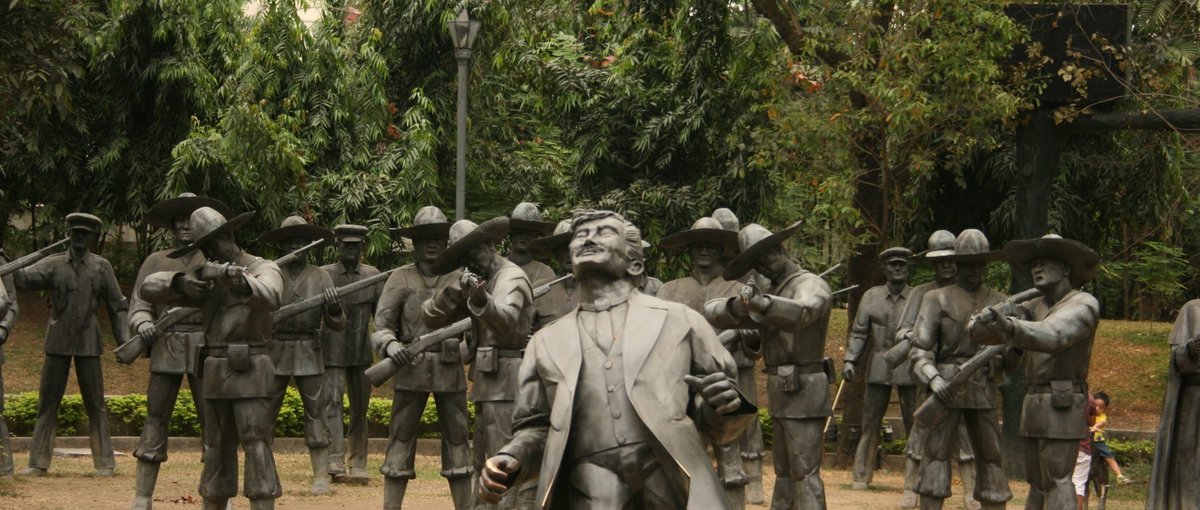 Im Rizal Park in Manila steht ein Denkmal für José Rizal, der hier durch ein spanisches Erschießungskommando hingerichtet wurde, Philippinen.