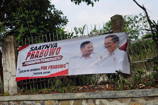 Könnte Jokowis Nachfolger werden: Prabowo Subianto. Wahlplakat in Jakarta. © Hendra Pasuhuk