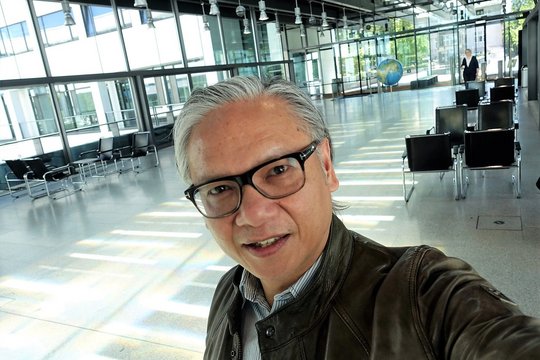 So kannten ihn die Leser:innen der südostasien. Dieses Foto hatte Hendra als Autorenfoto für seine Artikel ausgewählt. © Hendra Pasuhuk
